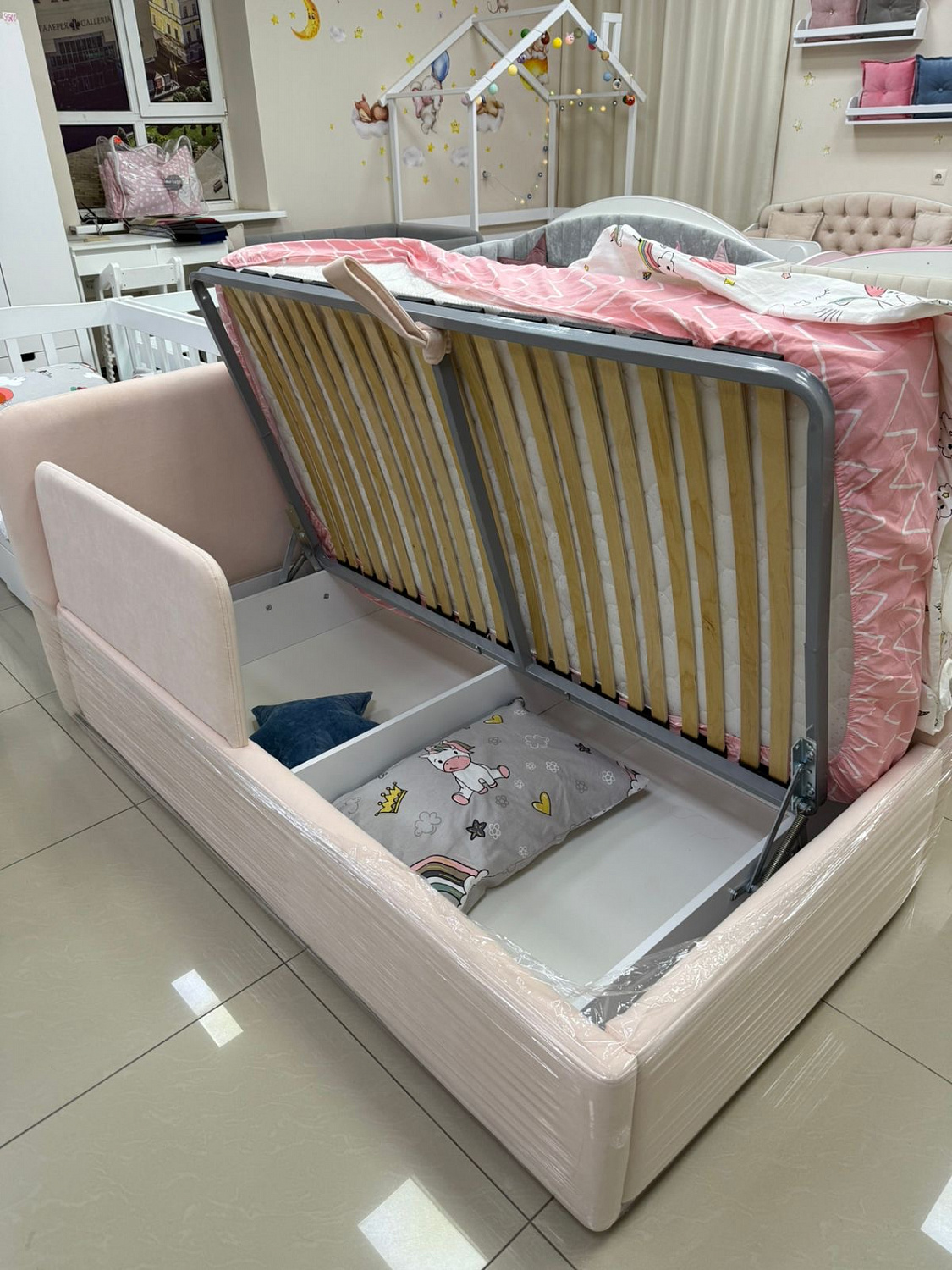 Кровать со скидкой 4.000₽